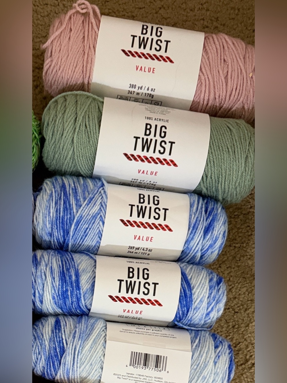 5 Skeins Big Twist Value Yarn